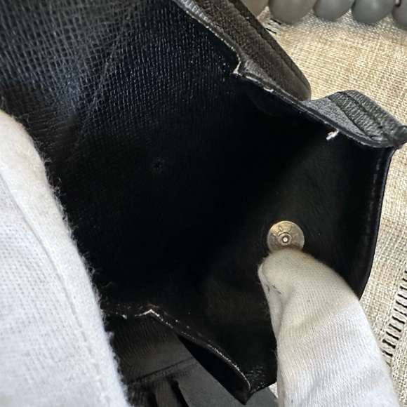 LOUIS VUITTON
Damier Graphite Slender Wallet - Picture 13 of 17